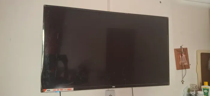 TV SMART AOC 43" para Retirada de Peças ou Conserto (Tela Intacta)