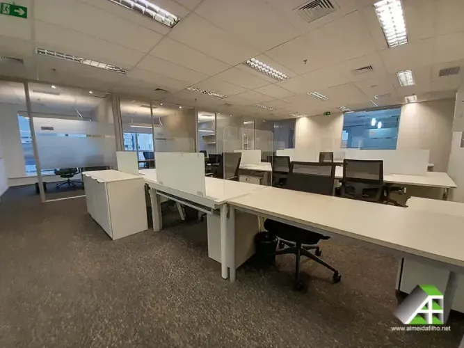 ESCRITÓRIO de 592m2 MOBILIADO para LOCAÇÃO em Pinheiros (prox Shop Eldorado) SP