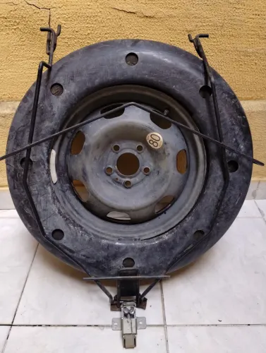 Pneu step Renault Captur + Suporte