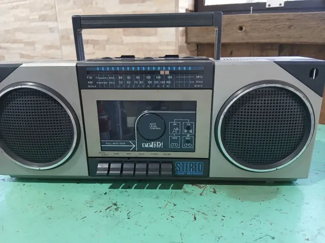 Radio toca-fitas digitec