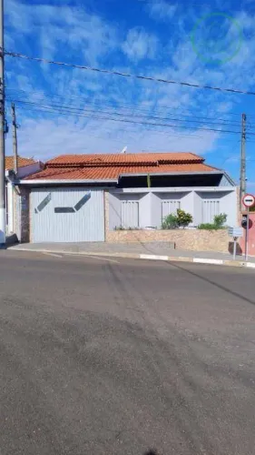 Casa com 3 dormitórios à venda, 230 m² por R$ 700.000,00 - Jardim Sartorelli - Iperó/SP