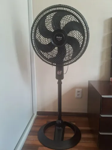 Ventilador de coluna Philco cor preta