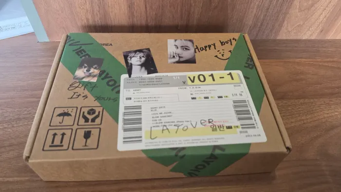 BTS ALBUM V LAYOVER VERDE