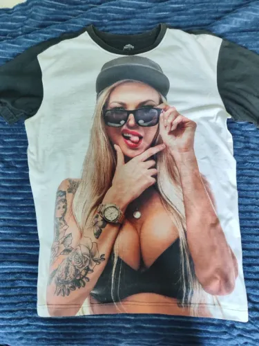 Camisa Estampada Mulher tatuada "cool Girl" Estilo urbano Street