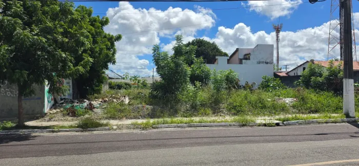 Terreno na Aruana