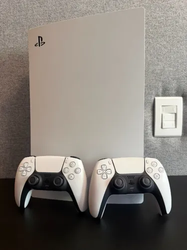 PLAYSTATION 5. DIGITAL 1T.