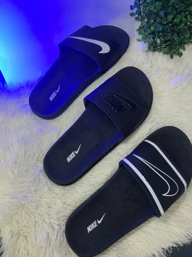 Sandálias slide e personalizadas 
