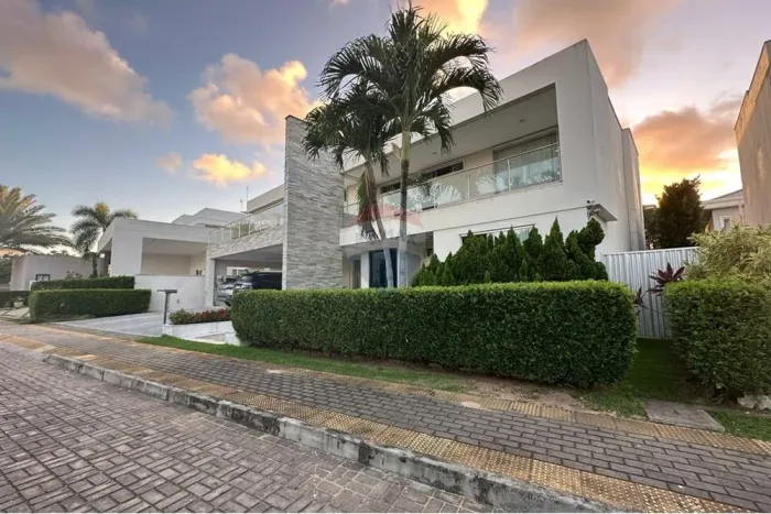 Vende-se/Casa de Alto Padrão no Condomínio West Side Boulevard Candelária, Natal/RN