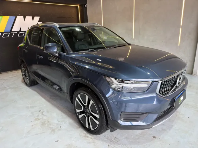 Volvo XC40 XC 40 T-5 Híbrido Momentum 1.5 262cv 2021