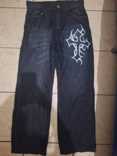 Calça Jeans Preta Streetwear Customizada Cruz Tribal À Mão ? Exclusiva<br><br>