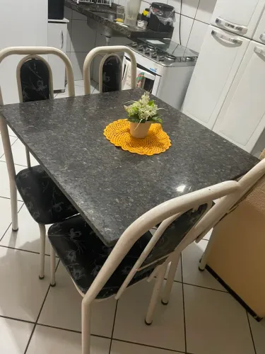 Mesa granito 4 cadeiras