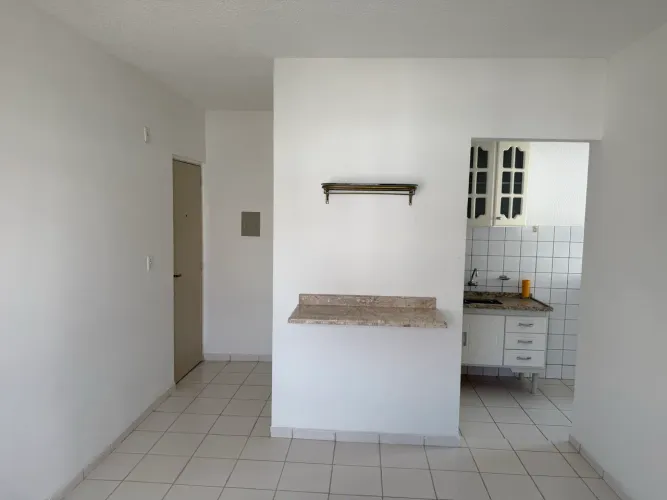 Apto  Cond. Nações Unidas 