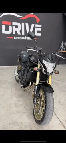 CBR 600f transformada em hornet