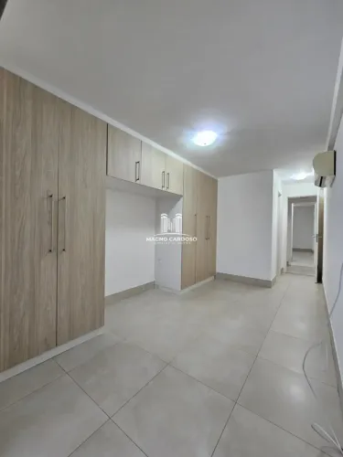 Apartamento de 90 m² com 2 suítes, varanda envidraçada e 2 vagas próximo à Pelinca
