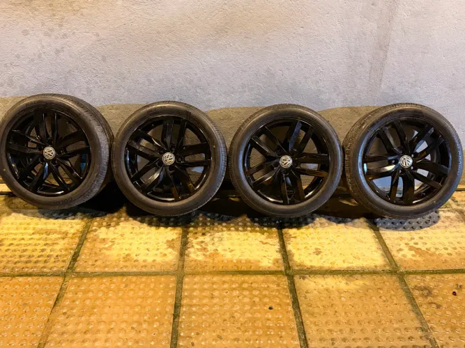 Roda aro 17 MADRID original Golf Tsi pneus novos!!