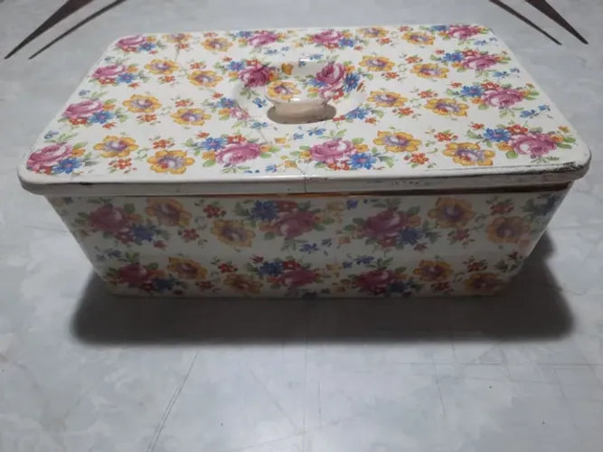 Sopera com tampa Porcelana Mauá retangular. Antiga.