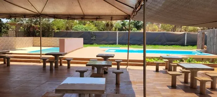 CHÁCARA NO RECANTO  COM  3 PISCINAS, CHURASQUEIRA  CS 3 QUARTOS  ZAP *  U