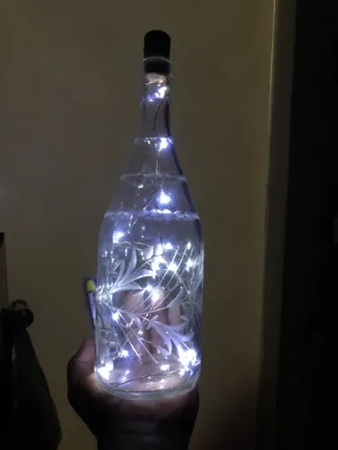 Luminária com Garrafa Entalhada