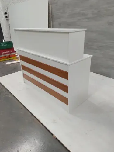 Recepção reto light canelado 135cm