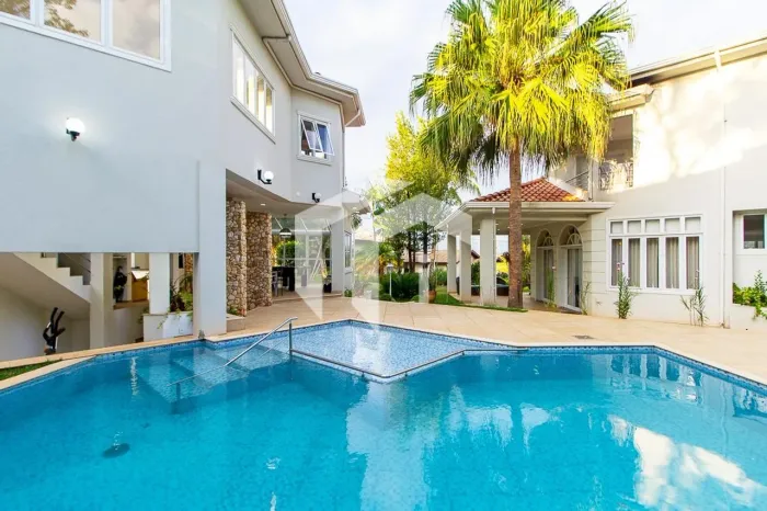 CASA PARA VENDA OU LOCAÇÃO EM CONDOMÍNIO FECHADO COM 4 SUÍTES NO GRAMADO EM CAMPINAS.