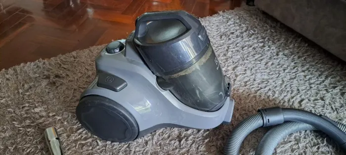 Aspirador de Pó Electrolux Easybox 1600W, sem Saco, Filtro HEPA (220V).