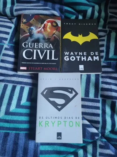 Livros guerra civil, wayne de gotham e os últimos dias de krypton