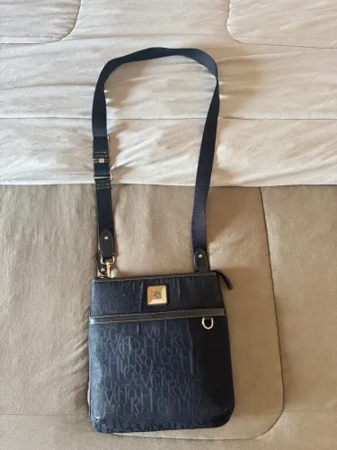 Bolsa Victor Hugo Transversal Preta - Original e em Ótimo Estado