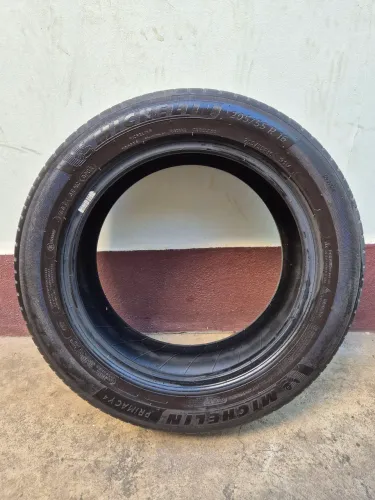 Pneus Michelin aro 16 Semi novos