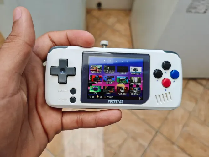 Game console bittboy pocket go