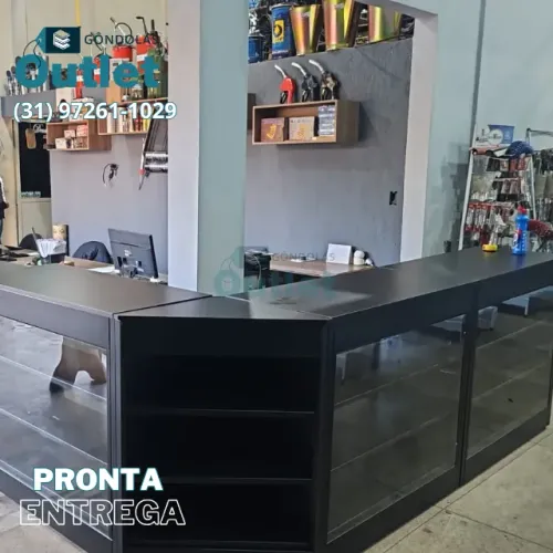 Balcão vitrine de atendimento para oficinas