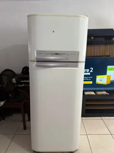 Geladeira Electrolux DF48 frost free linda ENTREGO