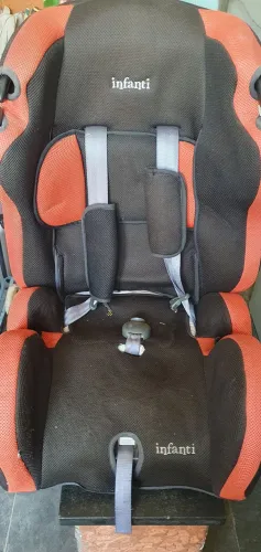 Cadeirinha de Bebê Infanti - Conforto e Segurança