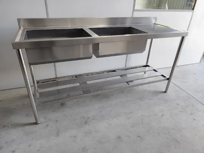 Pia Dupla em Inox com Dois Bojos Integrados