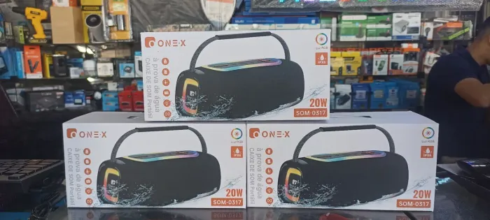 Caixa de Som Portátil ONE-X À Prova D'água ( Honestidade e Qualidade JK Eletrônicos )