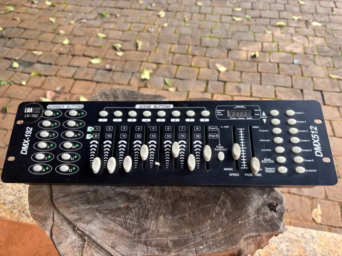 Mesa Controladora DMX-192 / DMX-512 - Iluminação de Palco