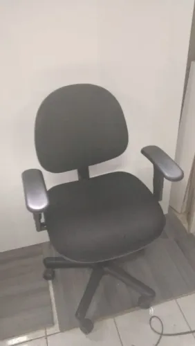 Cadeiras novas e usadas 