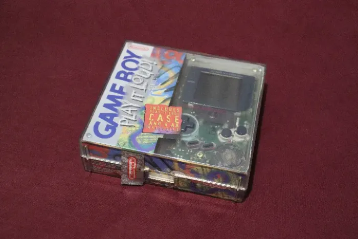Console Game Boy (americano) - Edição Play It Loud! - Transparente - CIB
