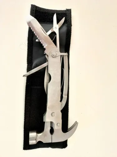 Martelo multitarefa