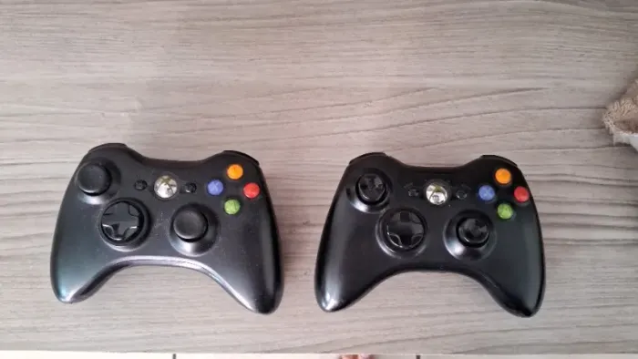 Xbox 360 Auper Slin com dois controles originais × Kinect + 13 jogos