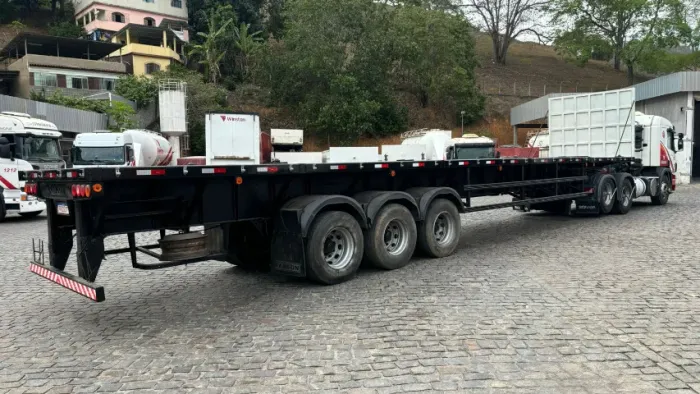 Carreta extensiva Randon 2020 (15x24 mts) COM pneus