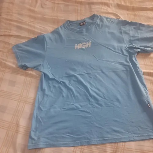 Camiseta high M