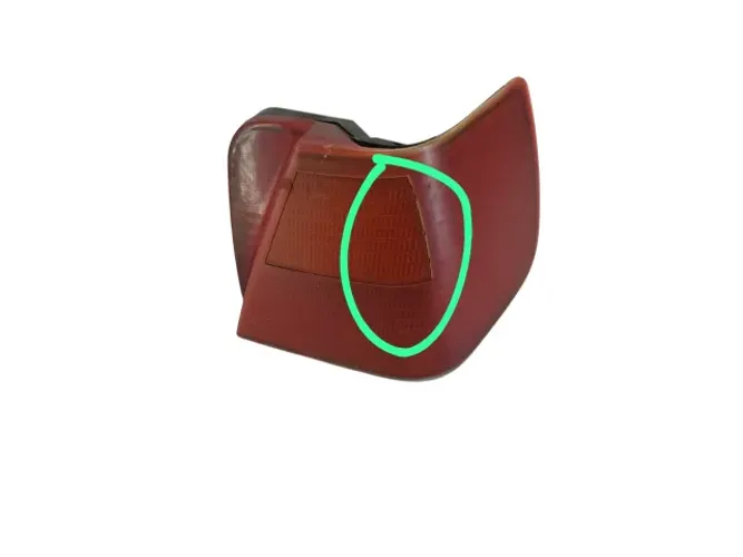 Lanterna traseira direita VW Santana 99-06 