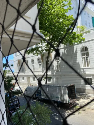 Quarto confortável na praia!