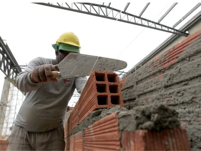 OBRAS E REFORMAS COMERCIAL E RESIDENCIAL