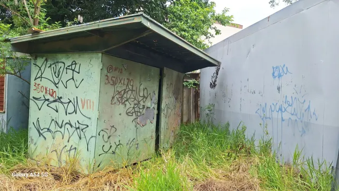 Bancas de revistas em aço usadas sem licença para depósito guarita loja venda quiosque