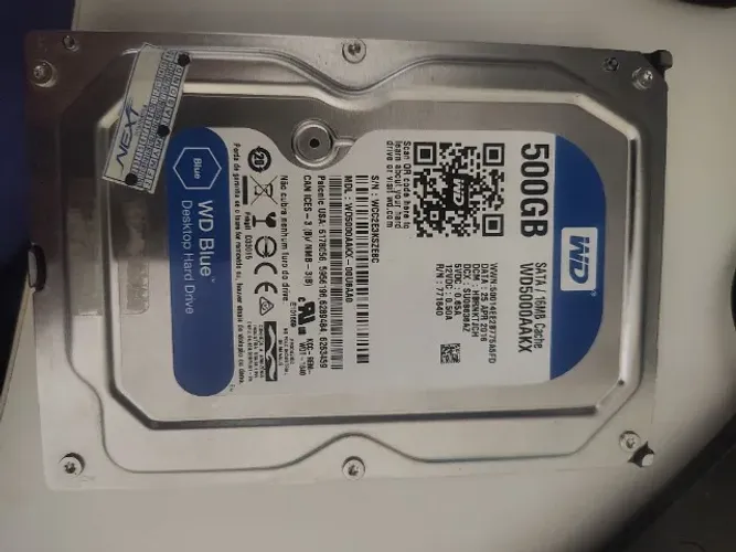 hds sata 3 x 500gb 1 de 320 (tudo R$200,00) em perfeito estado