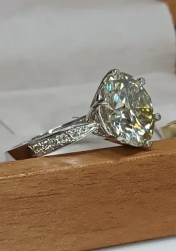 Anel de Moissanita Lapidação Diamante 14.49cts 13x13x7.70mm