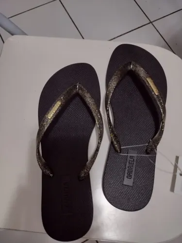 Chinelo Gabriela,  tamanho 35
