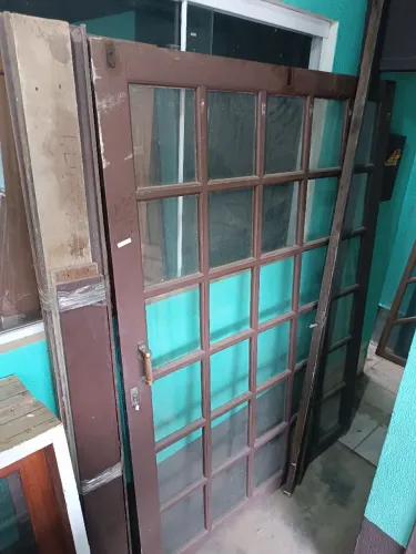 Porta de correr de 1.40 x 2m completa itaúba VENDE-SE 