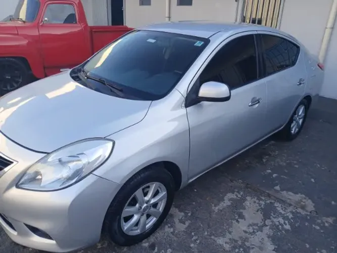 VERSA PRATA 2013/2014